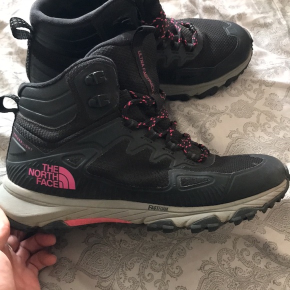 Women the north face hiking boots - Picture 3 of 9